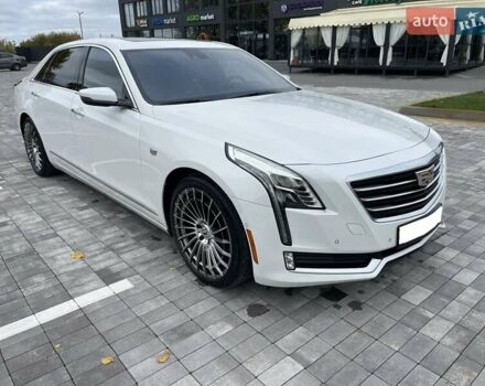 Белый Кадиллак CT6, объемом двигателя 3.6 л и пробегом 175 тыс. км за 27000 $, фото 1 на Automoto.ua
