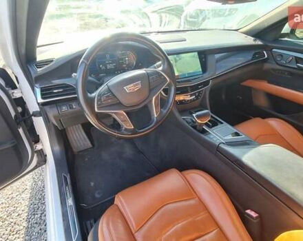 Сірий Каділак CT6, об'ємом двигуна 2 л та пробігом 112 тис. км за 29999 $, фото 13 на Automoto.ua