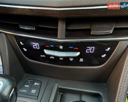 Сірий Каділак CT6, об'ємом двигуна 3.64 л та пробігом 160 тис. км за 26000 $, фото 50 на Automoto.ua