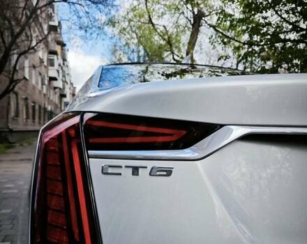 Серый Кадиллак CT6, объемом двигателя 3.6 л и пробегом 156 тыс. км за 35000 $, фото 7 на Automoto.ua
