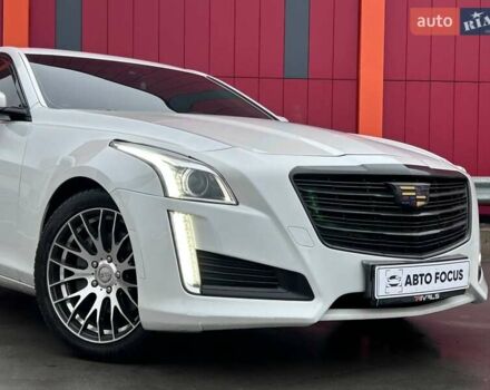 Белый Кадиллак СТС, объемом двигателя 2 л и пробегом 152 тыс. км за 14990 $, фото 1 на Automoto.ua