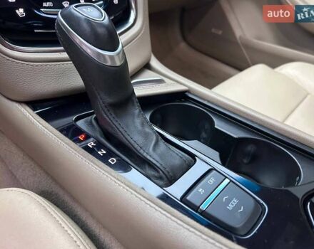 Белый Кадиллак СТС, объемом двигателя 2 л и пробегом 152 тыс. км за 14990 $, фото 21 на Automoto.ua