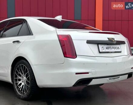 Білий Каділак CTS, об'ємом двигуна 2 л та пробігом 152 тис. км за 14990 $, фото 7 на Automoto.ua