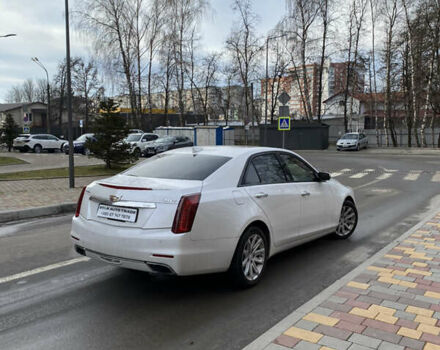 Белый Кадиллак СТС, объемом двигателя 2 л и пробегом 170 тыс. км за 13000 $, фото 1 на Automoto.ua