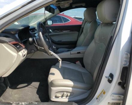 Белый Кадиллак СТС, объемом двигателя 0 л и пробегом 44 тыс. км за 900 $, фото 6 на Automoto.ua