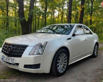 Білий Каділак CTS, об'ємом двигуна 3 л та пробігом 185 тис. км за 7700 $, фото 1 на Automoto.ua