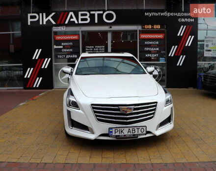 Белый Кадиллак СТС, объемом двигателя 2 л и пробегом 97 тыс. км за 21400 $, фото 1 на Automoto.ua