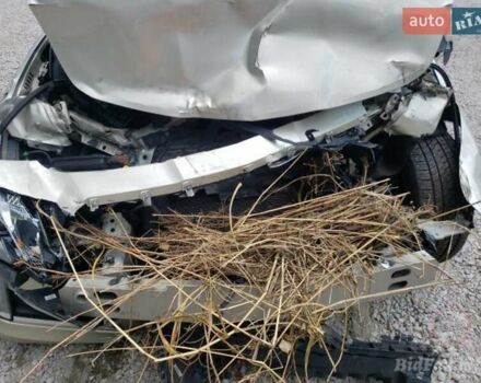 Бежевий Каділак CTS, об'ємом двигуна 3.6 л та пробігом 160 тис. км за 4000 $, фото 4 на Automoto.ua