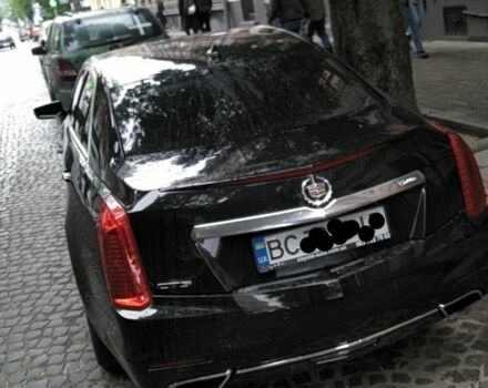 Чорний Каділак CTS, об'ємом двигуна 0 л та пробігом 172 тис. км за 13300 $, фото 5 на Automoto.ua