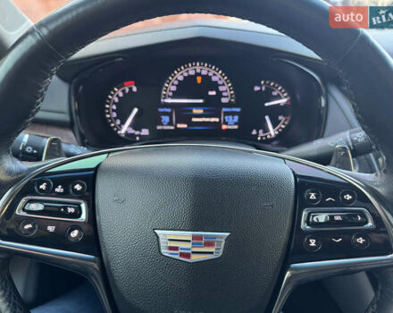 Черный Кадиллак СТС, объемом двигателя 2 л и пробегом 260 тыс. км за 10100 $, фото 8 на Automoto.ua