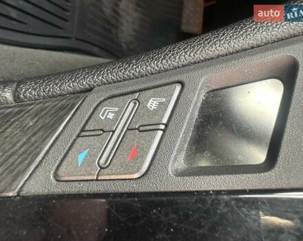 Червоний Каділак CTS, об'ємом двигуна 3.6 л та пробігом 160 тис. км за 8990 $, фото 34 на Automoto.ua