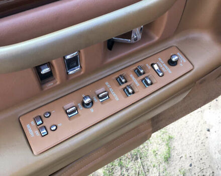 Белый Кадиллак ДеВиль, объемом двигателя 4.6 л и пробегом 176 тыс. км за 14500 $, фото 38 на Automoto.ua