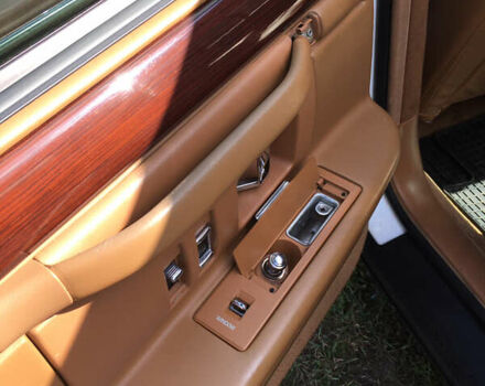 Белый Кадиллак ДеВиль, объемом двигателя 4.6 л и пробегом 176 тыс. км за 14500 $, фото 32 на Automoto.ua