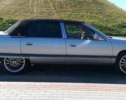 Белый Кадиллак ДеВиль, объемом двигателя 4.6 л и пробегом 176 тыс. км за 14500 $, фото 46 на Automoto.ua