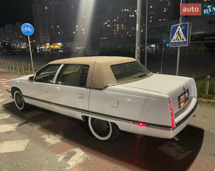 Белый Кадиллак ДеВиль, объемом двигателя 4.6 л и пробегом 176 тыс. км за 14500 $, фото 20 на Automoto.ua
