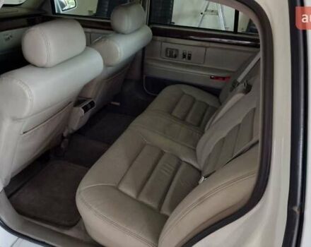 Белый Кадиллак ДеВиль, объемом двигателя 4.6 л и пробегом 92 тыс. км за 17000 $, фото 7 на Automoto.ua