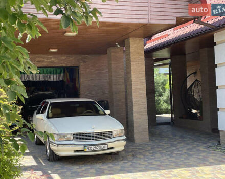 Бежевий Каділак DE Ville, об'ємом двигуна 4.6 л та пробігом 100 тис. км за 18000 $, фото 21 на Automoto.ua