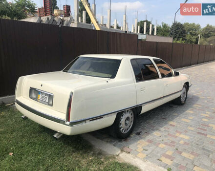 Бежевий Каділак DE Ville, об'ємом двигуна 4.6 л та пробігом 100 тис. км за 18000 $, фото 27 на Automoto.ua