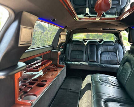 Черный Кадиллак ДеВиль, объемом двигателя 4.57 л и пробегом 150 тыс. км за 6555 $, фото 14 на Automoto.ua