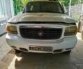 Білий Каділак Ескалейд, об'ємом двигуна 0 л та пробігом 300 тис. км за 1087 $, фото 1 на Automoto.ua