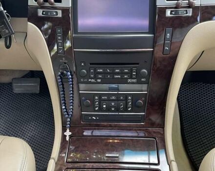 Белый Кадиллак Эскалейд, объемом двигателя 6.2 л и пробегом 239 тыс. км за 34900 $, фото 39 на Automoto.ua