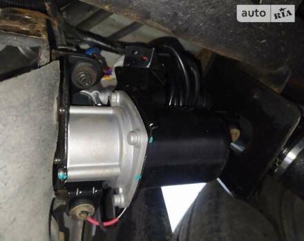 Белый Кадиллак Эскалейд, объемом двигателя 6.2 л и пробегом 239 тыс. км за 34900 $, фото 99 на Automoto.ua