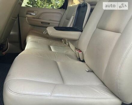 Белый Кадиллак Эскалейд, объемом двигателя 6.2 л и пробегом 239 тыс. км за 34900 $, фото 30 на Automoto.ua