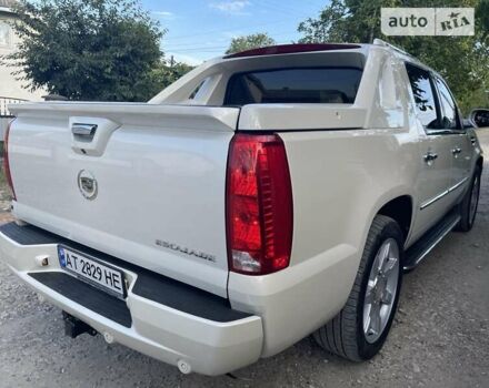 Белый Кадиллак Эскалейд, объемом двигателя 6.2 л и пробегом 239 тыс. км за 34900 $, фото 22 на Automoto.ua