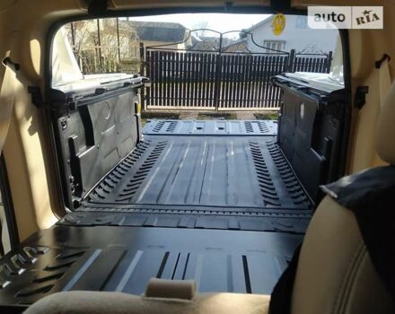 Белый Кадиллак Эскалейд, объемом двигателя 6.2 л и пробегом 239 тыс. км за 34900 $, фото 83 на Automoto.ua