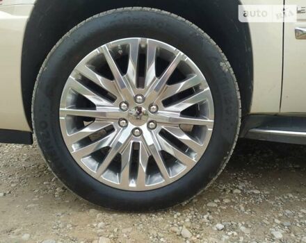 Белый Кадиллак Эскалейд, объемом двигателя 6.2 л и пробегом 239 тыс. км за 34900 $, фото 11 на Automoto.ua