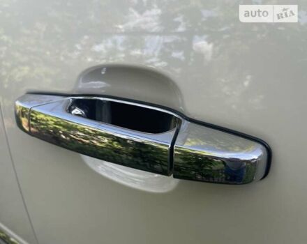 Белый Кадиллак Эскалейд, объемом двигателя 6.2 л и пробегом 239 тыс. км за 34900 $, фото 65 на Automoto.ua