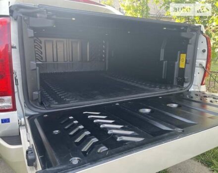 Белый Кадиллак Эскалейд, объемом двигателя 6.2 л и пробегом 239 тыс. км за 34900 $, фото 74 на Automoto.ua