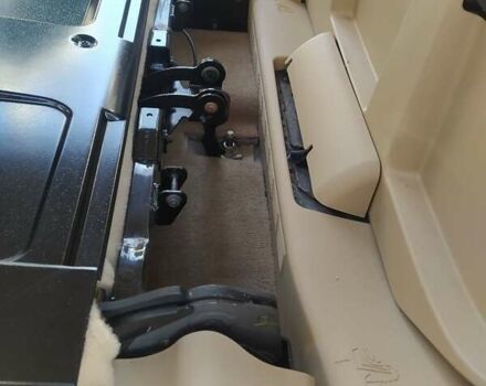 Белый Кадиллак Эскалейд, объемом двигателя 6.2 л и пробегом 239 тыс. км за 34900 $, фото 80 на Automoto.ua