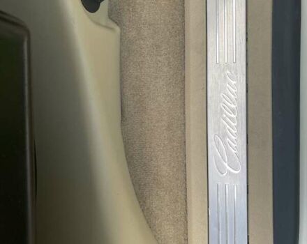 Белый Кадиллак Эскалейд, объемом двигателя 6.2 л и пробегом 239 тыс. км за 34900 $, фото 60 на Automoto.ua