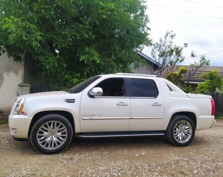 Белый Кадиллак Эскалейд, объемом двигателя 6.2 л и пробегом 239 тыс. км за 34900 $, фото 9 на Automoto.ua