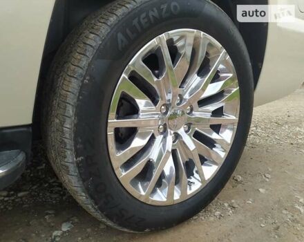 Белый Кадиллак Эскалейд, объемом двигателя 6.2 л и пробегом 239 тыс. км за 34900 $, фото 12 на Automoto.ua