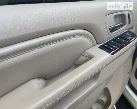 Белый Кадиллак Эскалейд, объемом двигателя 6.2 л и пробегом 239 тыс. км за 34900 $, фото 58 на Automoto.ua