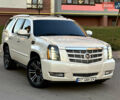 Белый Кадиллак Эскалейд, объемом двигателя 6.2 л и пробегом 220 тыс. км за 28999 $, фото 1 на Automoto.ua