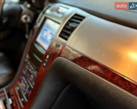 Белый Кадиллак Эскалейд, объемом двигателя 6.2 л и пробегом 220 тыс. км за 28999 $, фото 38 на Automoto.ua