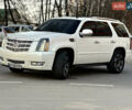 Белый Кадиллак Эскалейд, объемом двигателя 6.2 л и пробегом 220 тыс. км за 28999 $, фото 19 на Automoto.ua