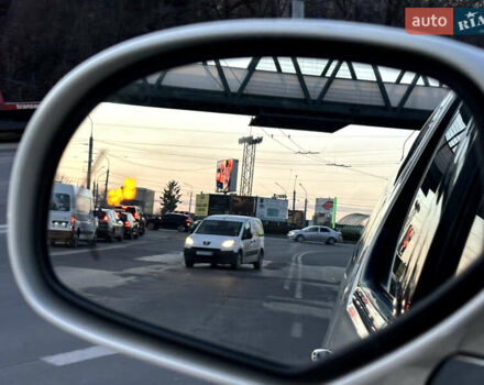 Белый Кадиллак Эскалейд, объемом двигателя 6.2 л и пробегом 220 тыс. км за 28999 $, фото 45 на Automoto.ua