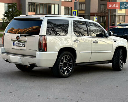 Белый Кадиллак Эскалейд, объемом двигателя 6.2 л и пробегом 220 тыс. км за 28999 $, фото 8 на Automoto.ua