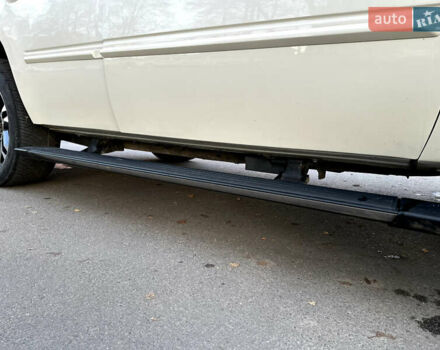 Белый Кадиллак Эскалейд, объемом двигателя 6.2 л и пробегом 220 тыс. км за 28999 $, фото 22 на Automoto.ua