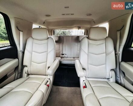 Белый Кадиллак Эскалейд, объемом двигателя 6.2 л и пробегом 197 тыс. км за 32999 $, фото 35 на Automoto.ua