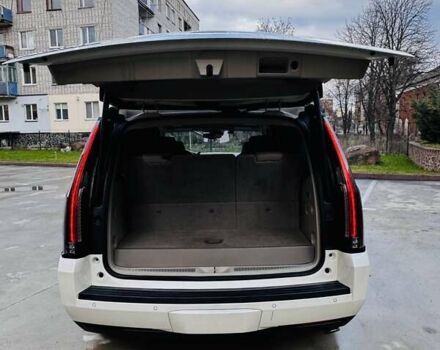 Белый Кадиллак Эскалейд, объемом двигателя 6.2 л и пробегом 197 тыс. км за 32999 $, фото 15 на Automoto.ua