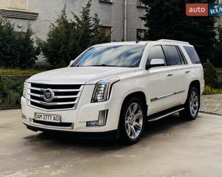 Белый Кадиллак Эскалейд, объемом двигателя 6.2 л и пробегом 197 тыс. км за 32999 $, фото 4 на Automoto.ua