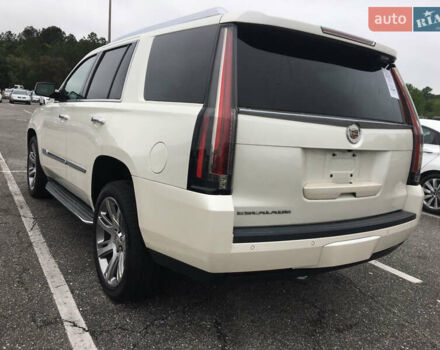 Белый Кадиллак Эскалейд, объемом двигателя 6.2 л и пробегом 197 тыс. км за 32999 $, фото 39 на Automoto.ua