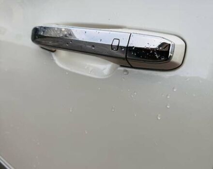 Белый Кадиллак Эскалейд, объемом двигателя 6.2 л и пробегом 197 тыс. км за 32999 $, фото 26 на Automoto.ua