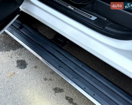 Белый Кадиллак Эскалейд, объемом двигателя 6.2 л и пробегом 125 тыс. км за 45999 $, фото 60 на Automoto.ua