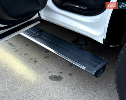 Белый Кадиллак Эскалейд, объемом двигателя 6.2 л и пробегом 125 тыс. км за 45999 $, фото 18 на Automoto.ua